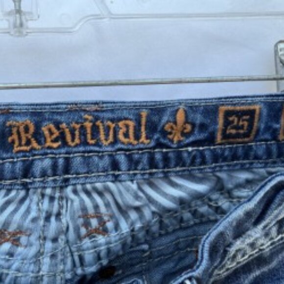 Like NEW Rock Revival Essie W25 L30 Jean - Picture 3 of 4